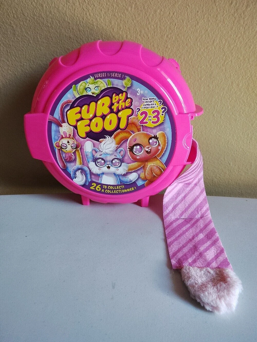 Just Play Fur By The Foot Carry Case & 3 Plush Characters Collectible Novelty